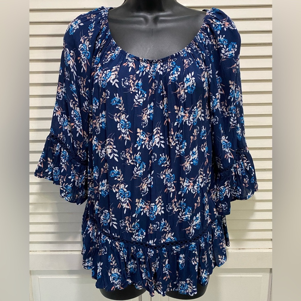 Fever‎ Blouse Size Small Blue Floral Ruffle Crochet Elastic Hem 3/4 Sleeves Boho